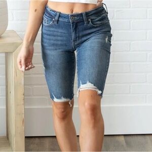 KANCAN Mid-rise Distressed Hem Medium Wash Bermudas